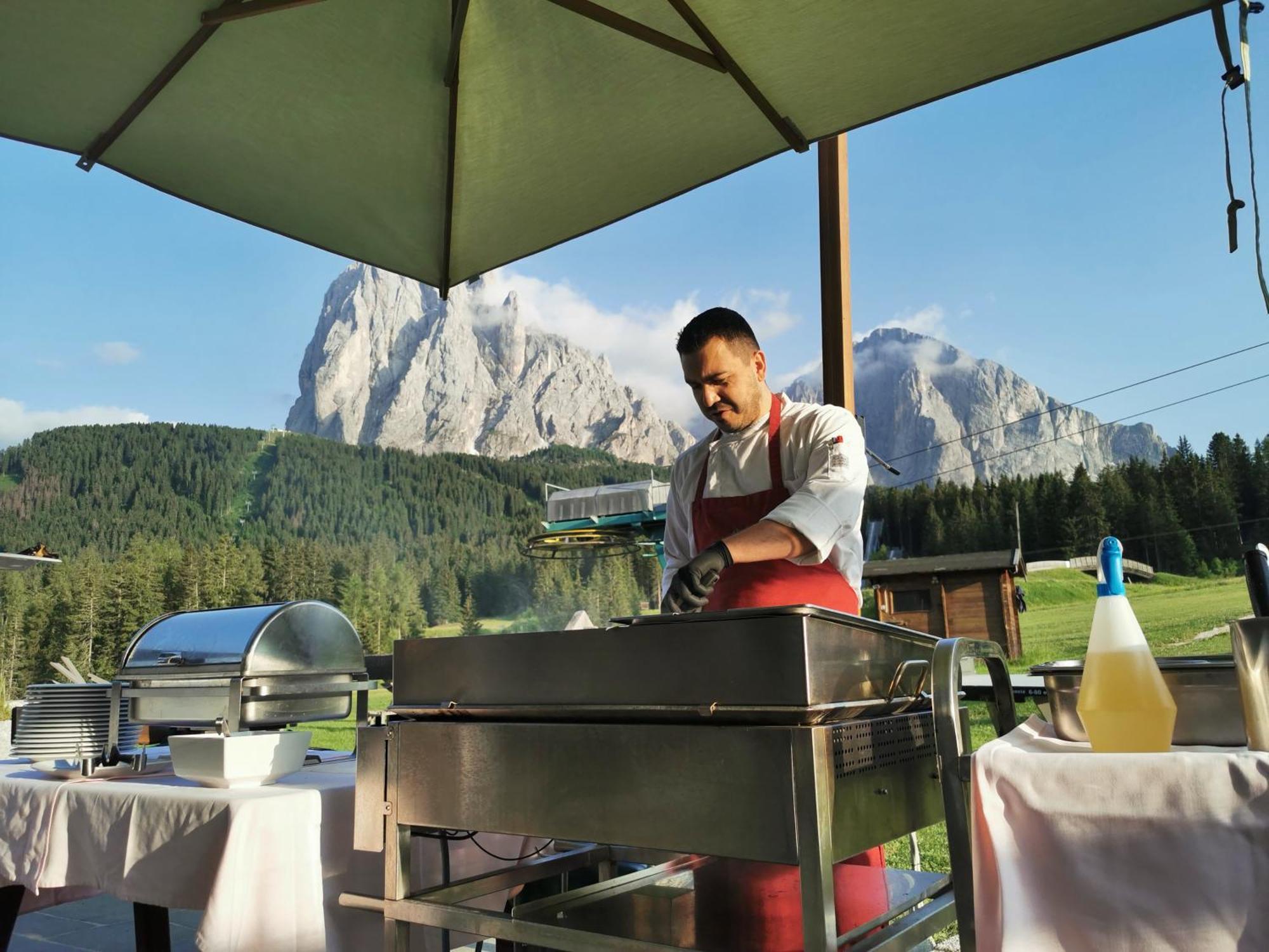 Отель Cendevaves Alpine Silence Santa Cristina Val Gardena Экстерьер фото