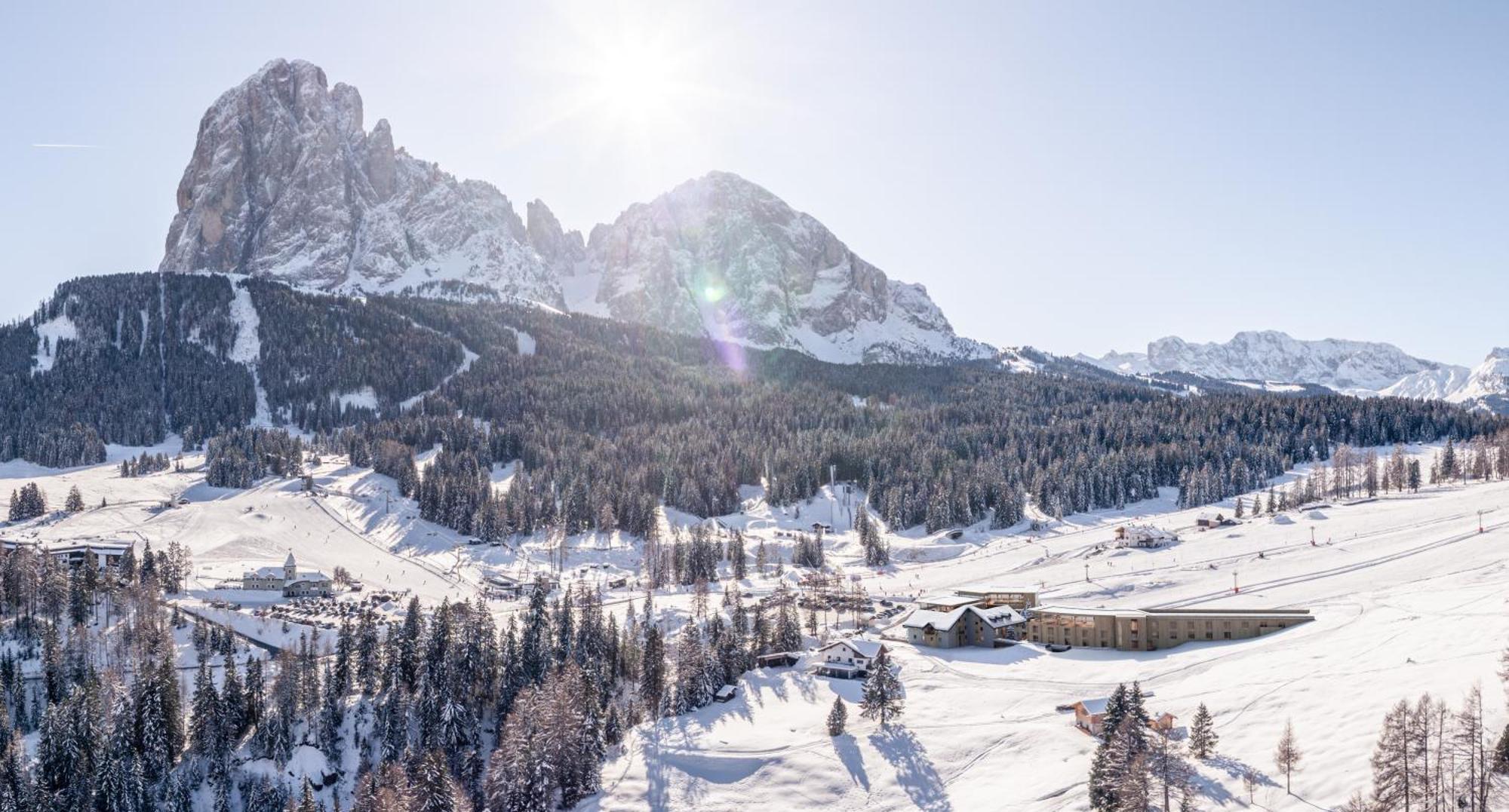 Отель Cendevaves Alpine Silence Santa Cristina Val Gardena Экстерьер фото