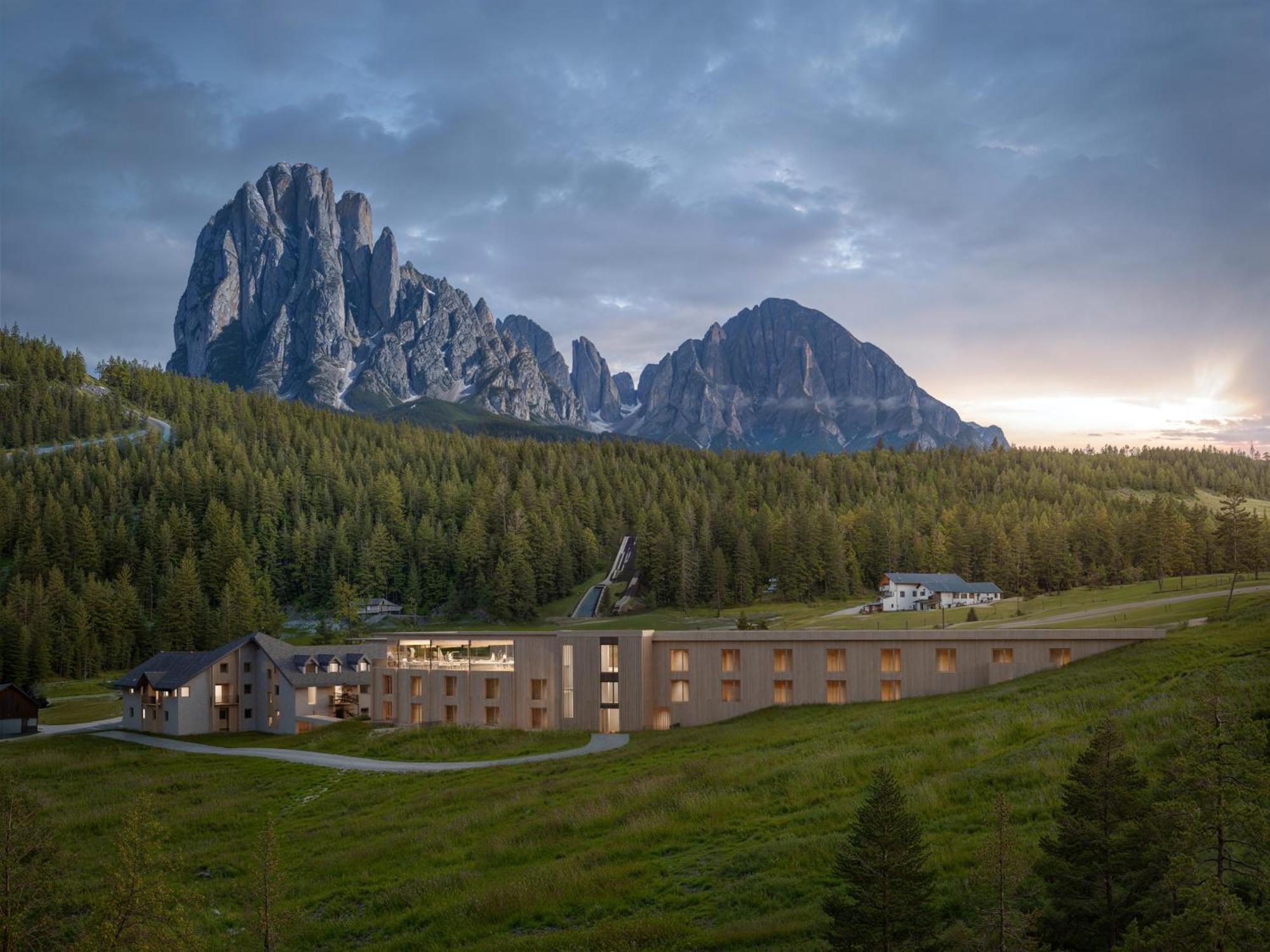 Отель Cendevaves Alpine Silence Santa Cristina Val Gardena Экстерьер фото