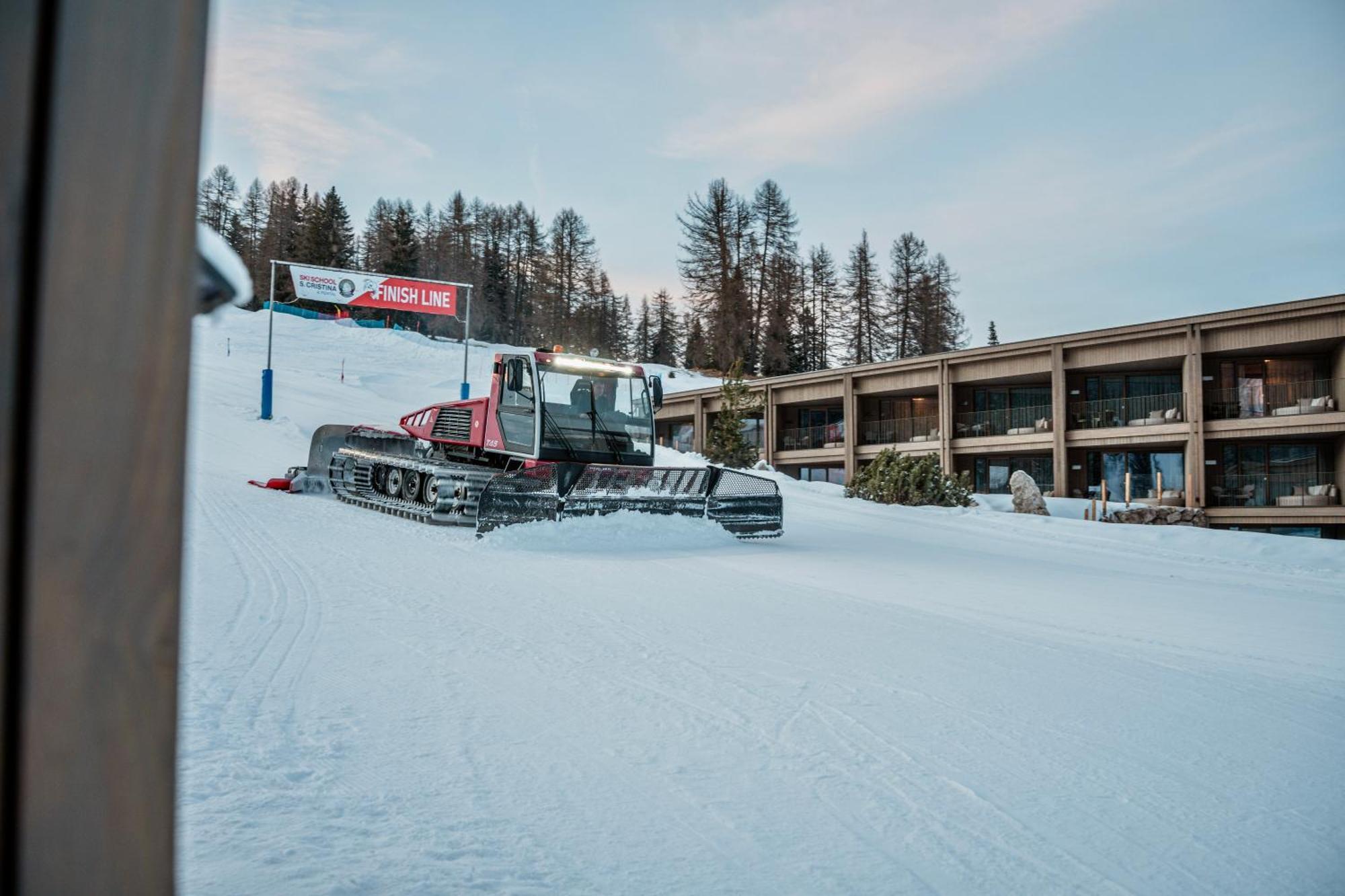 Отель Cendevaves Alpine Silence Santa Cristina Val Gardena Экстерьер фото