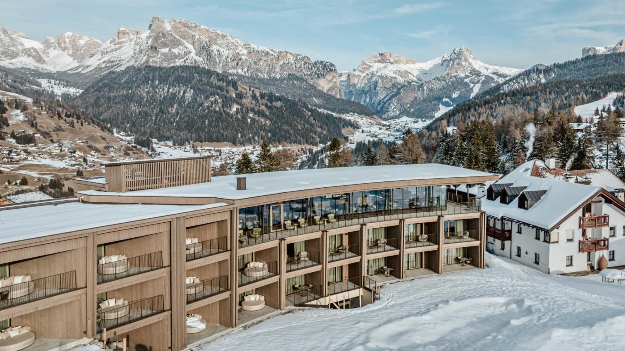 Отель Cendevaves Alpine Silence Santa Cristina Val Gardena Экстерьер фото