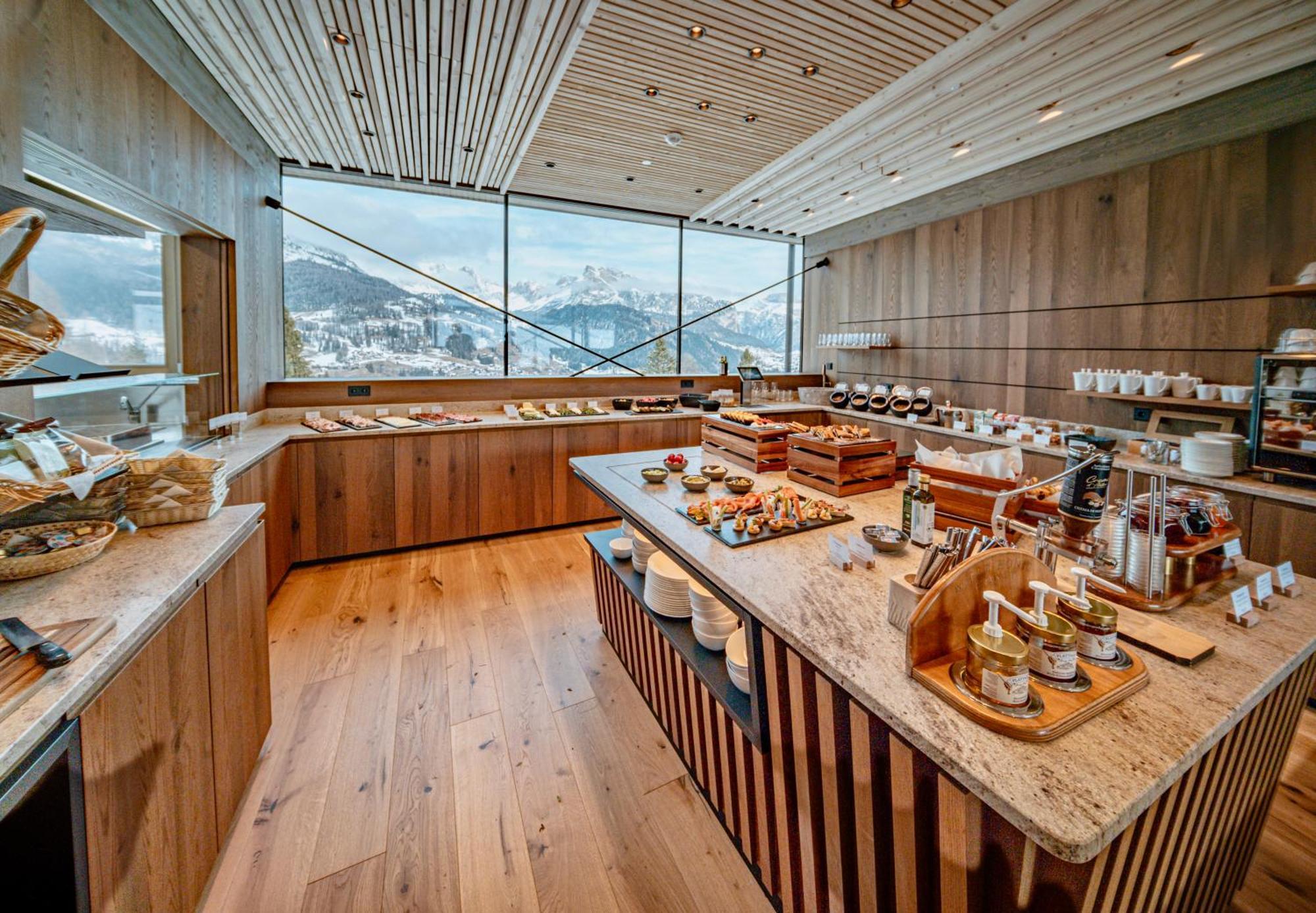 Отель Cendevaves Alpine Silence Santa Cristina Val Gardena Экстерьер фото