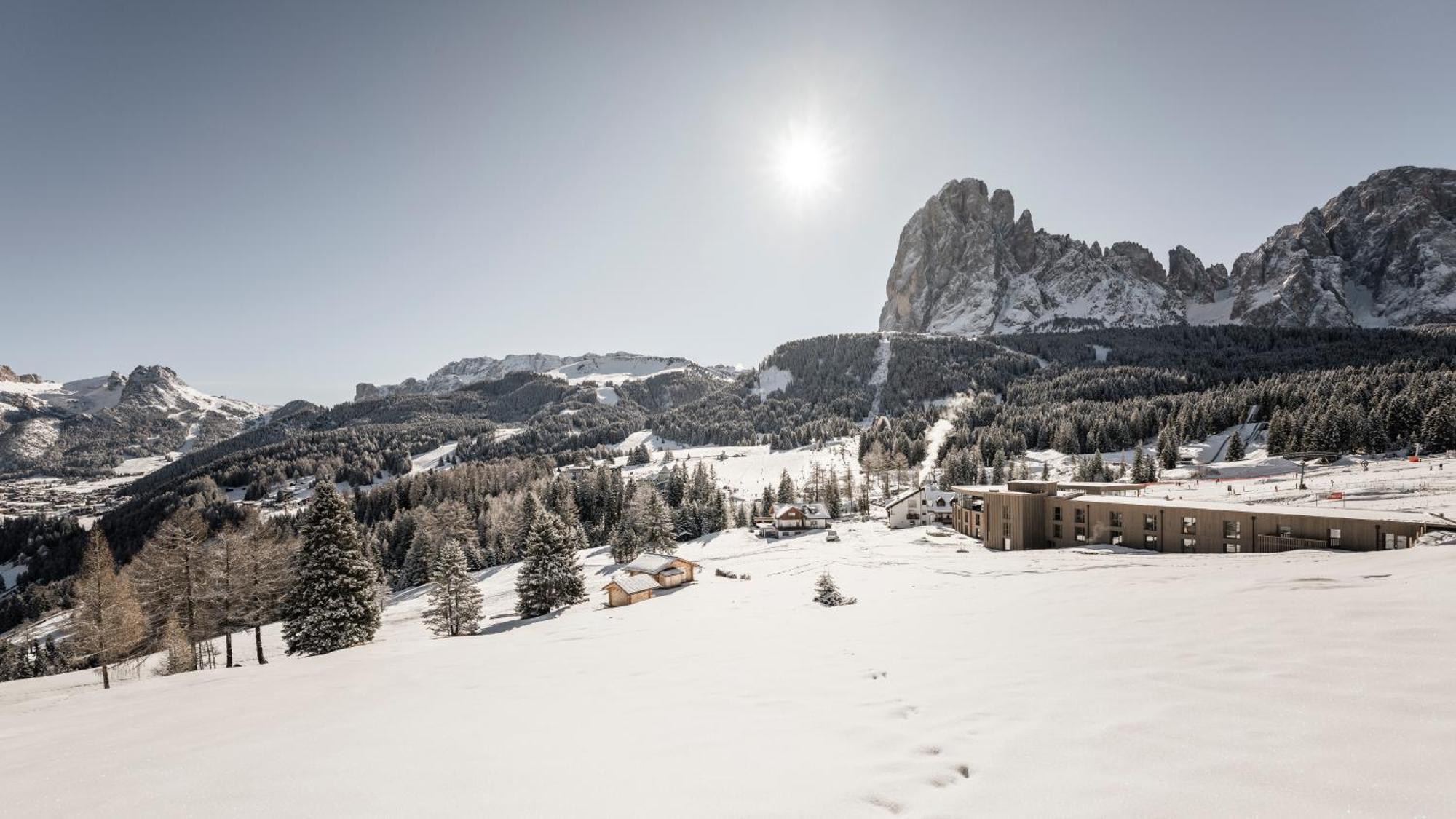 Отель Cendevaves Alpine Silence Santa Cristina Val Gardena Экстерьер фото