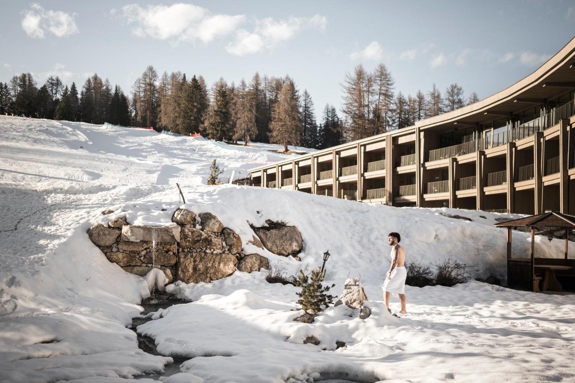 Отель Cendevaves Alpine Silence Santa Cristina Val Gardena Экстерьер фото